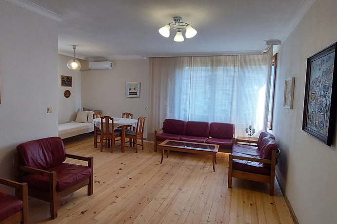 3-bedroom apartment in Sofiya, Pavlovo