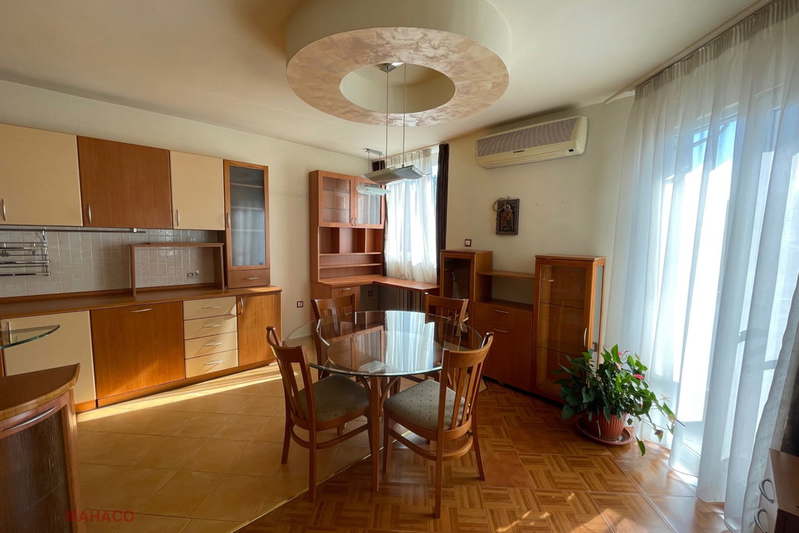 3-bedroom apartment in Sofiya, Pavlovo