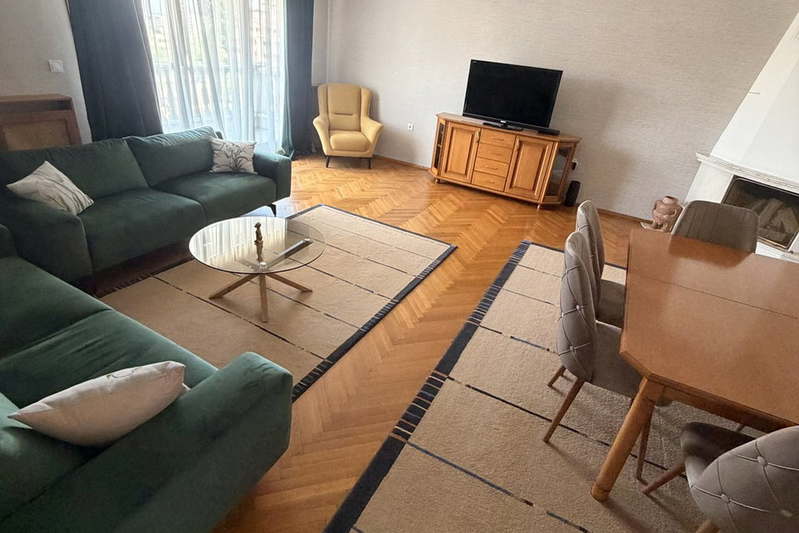 4-bedroom apartment in Sofiya, Pavlovo