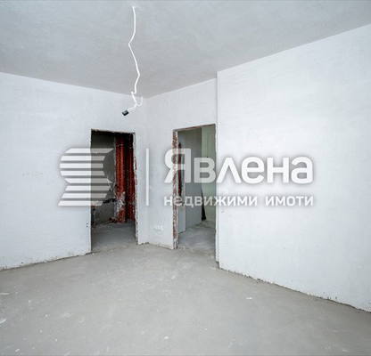 Снимка 5 — Тристаен апартамент с тераса в Полигона, София