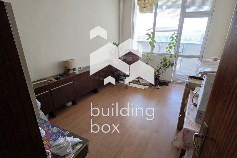 3-bedroom apartment in Sofiya, Poligona