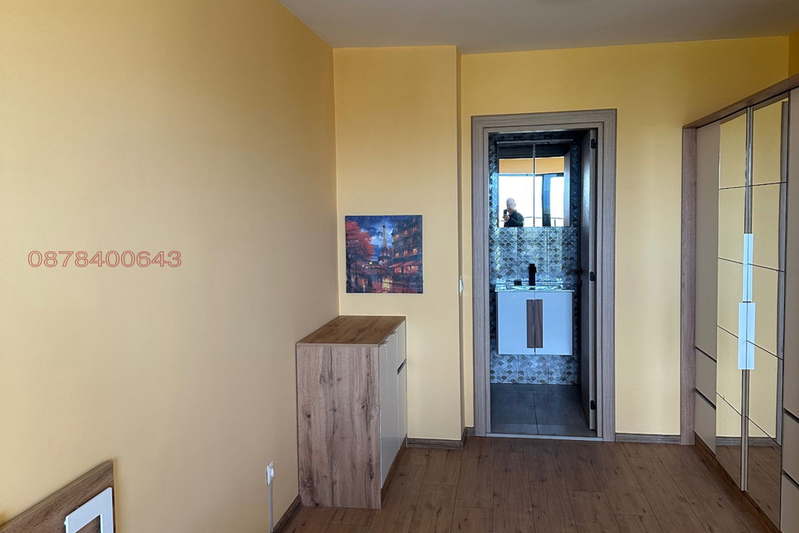 3-bedroom apartment in Sofiya, Poligona