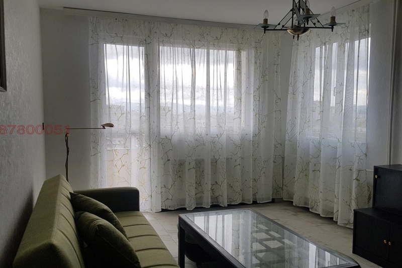 3-bedroom apartment in Sofiya, Razsadnika