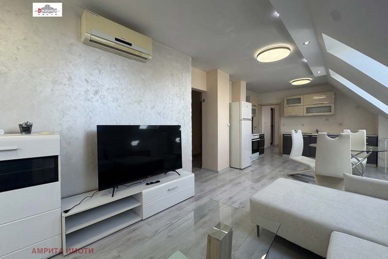 3-bedroom apartment in Sofia, Reduta