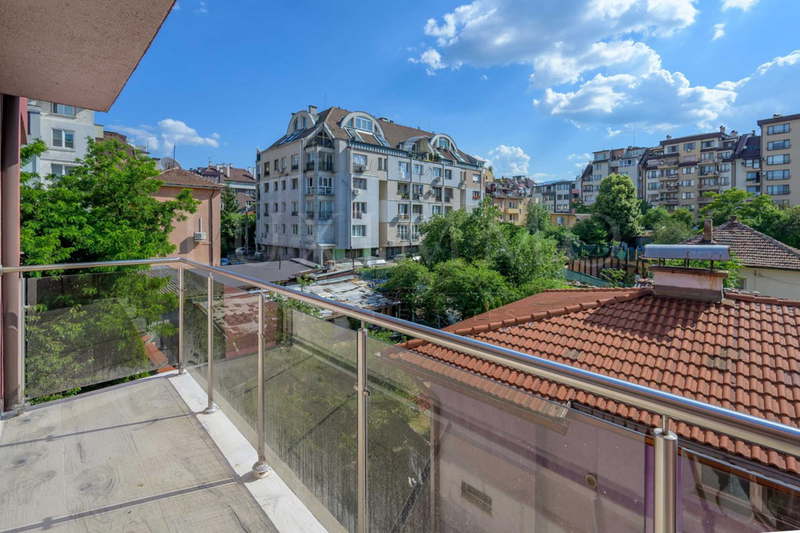 4-bedroom apartment in Sofiya, Reduta