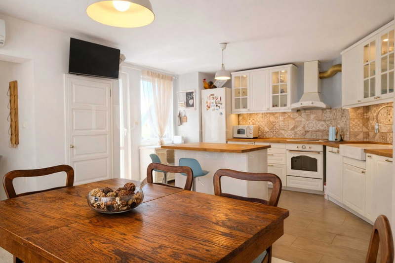 5-bedroom apartment in Sofiya, Reduta