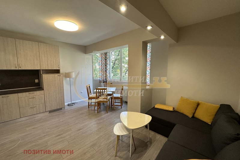3-bedroom apartment in Sofiya, Reduta