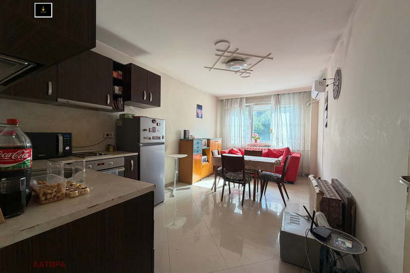 3-bedroom apartment in Sofiya, Slatina