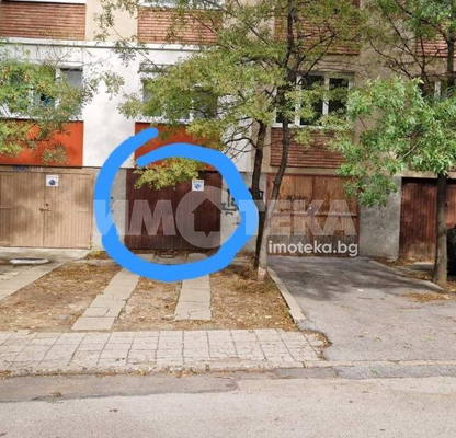 Снимка 3 — Тристаен апартамент в Стрелбище с гараж и асансьор