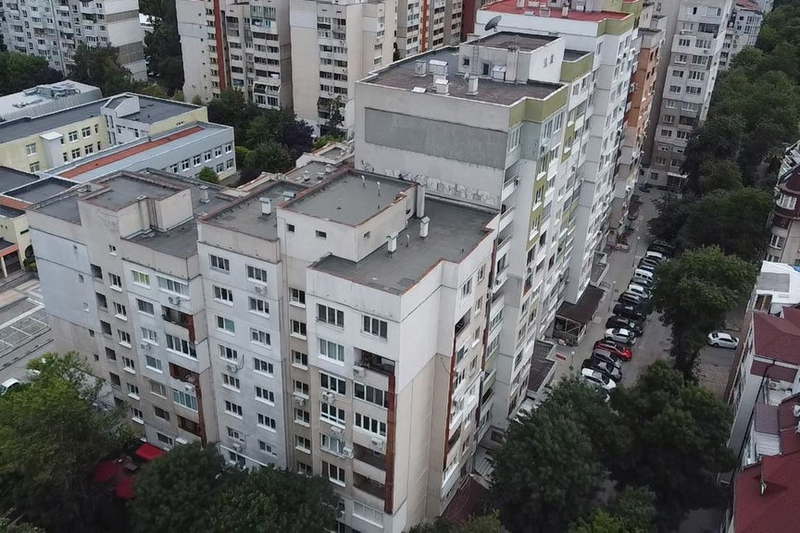 Четиристаен апартамент в Стрелбище с две тераси и гледка