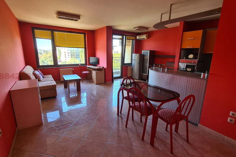 3-bedroom apartment in Sofiya, Strelbishte
