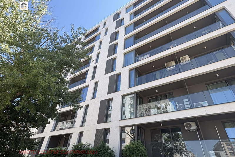 3-bedroom apartment in Sofiya, Studentski Grad