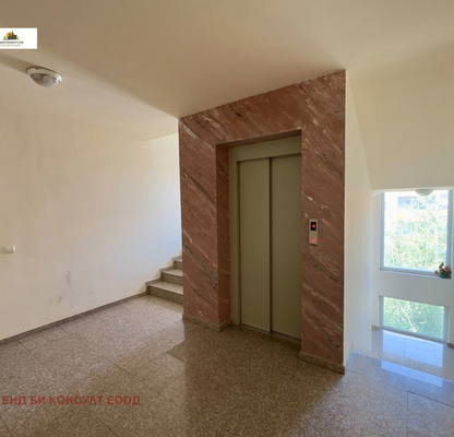 Photo 2 — Two-room apartment in Studentski Grad with elevator