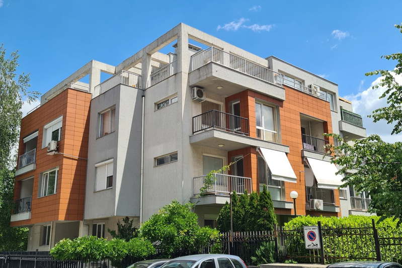 3-bedroom apartment in Sofiya, Studentski Grad