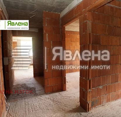 Снимка 4 — Тристаен апартамент в Сухата река с модерно строителство