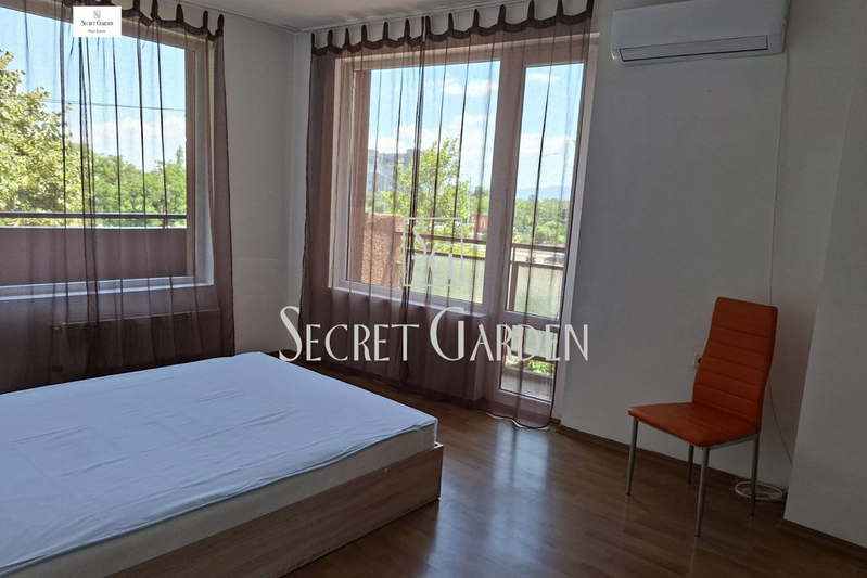 3-bedroom apartment in Sofiya, Suhata Reka