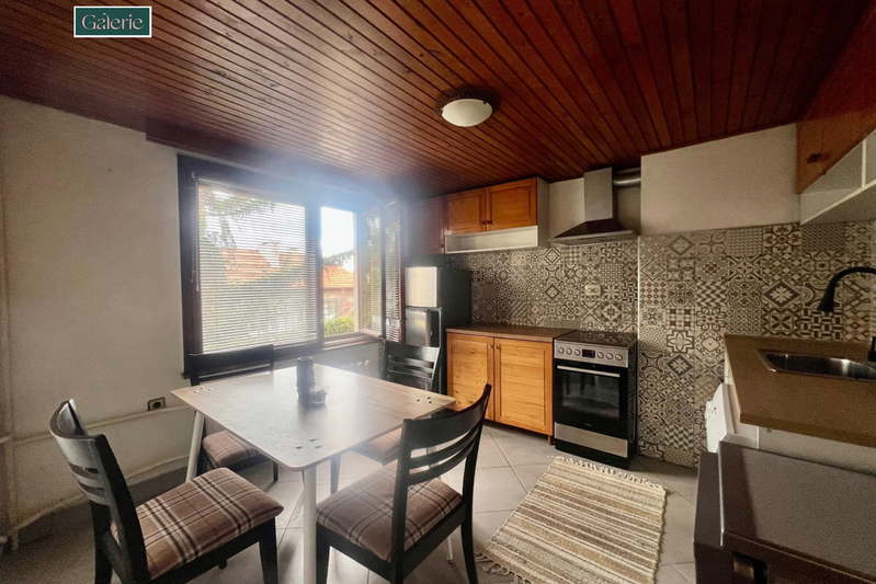 4-bedroom apartment in Sofiya, Suhata Reka