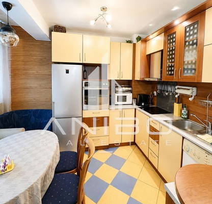 Снимка 3 — Двустаен апартамент 67 кв.м в Света Троица с асансьор