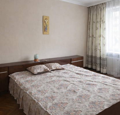 Снимка 5 — Тристаен апартамент с тераса в Света Троица, София