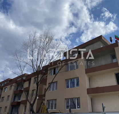 Снимка 2 — Двустаен апартамент с тераса в кв. Витоша, София