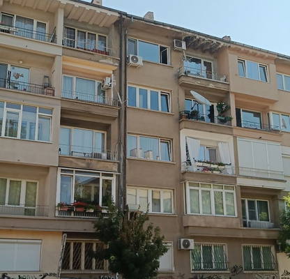 Снимка 2 — Тристаен апартамент с тераса в Яворов, София