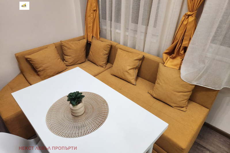 2-bedroom apartment in Sofiya, Zona B-18