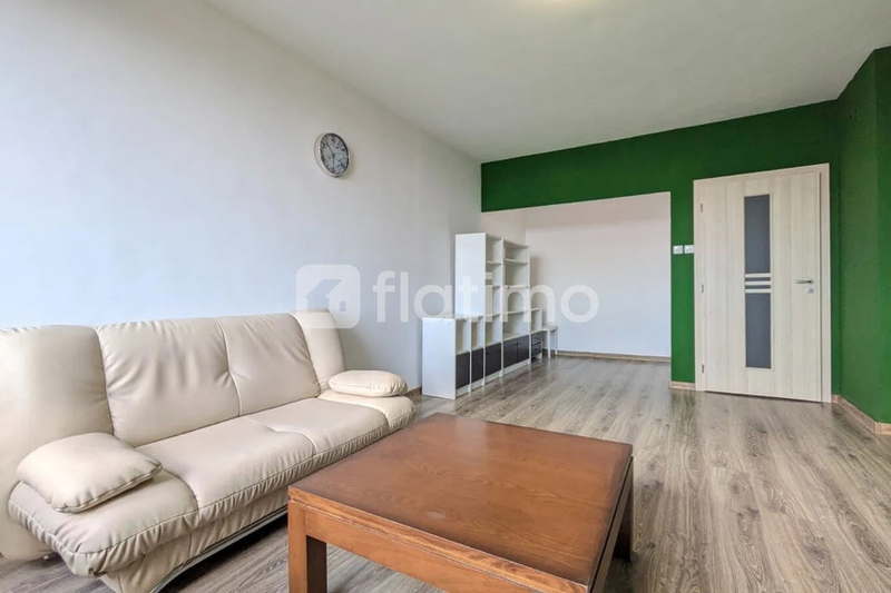 Двустаен апартамент в Зона Б-18, София с усвоена лоджия