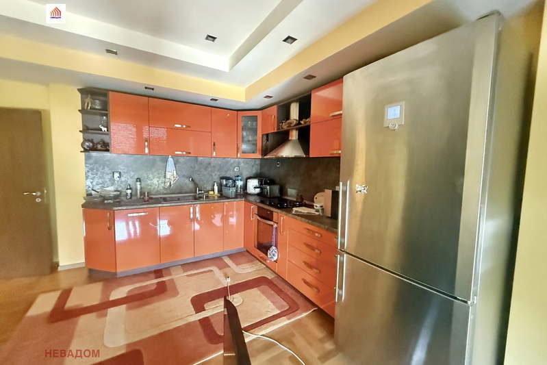 3-bedroom apartment in Stara Zagora, Centyr