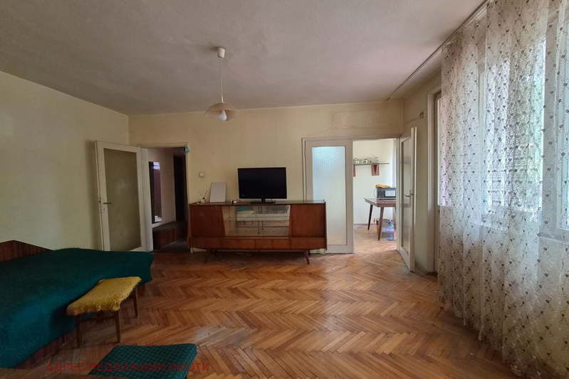 3-bedroom apartment in Stara Zagora, Centyr