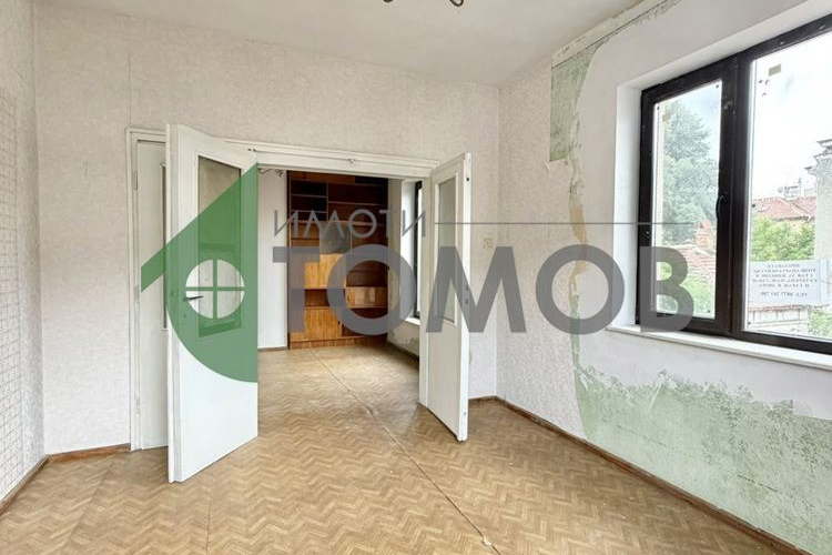 4-bedroom apartment in Stara Zagora, Centyr