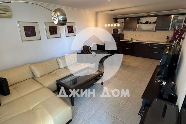 Тристаен апартамент в Бургас, Свети Влас