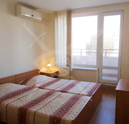 Снимка 4 — Тристаен апартамент в Свети Влас с тераса, 98 кв.м.