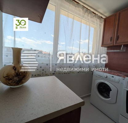 Снимка 2 — Двустаен апартамент с голяма тераса в Аспарухово, Варна