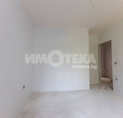 Photo 4 — Three-room apartment in Asparuhovo with terrace and elevator