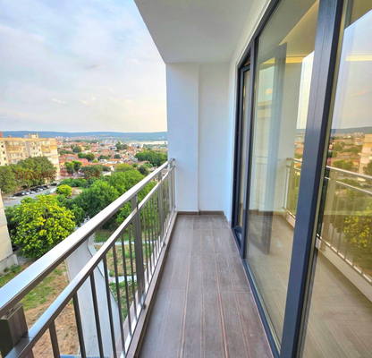 Photo 5 — 3-bedroom apartment in Varna, Avtogara