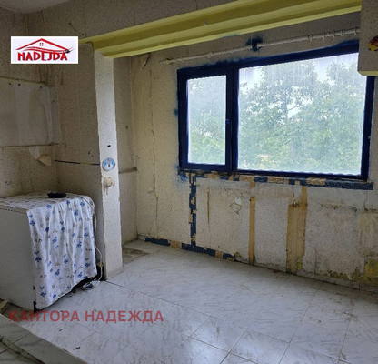 Снимка 5 — Тристаен апартамент в Базар Левски, Варна с тераса