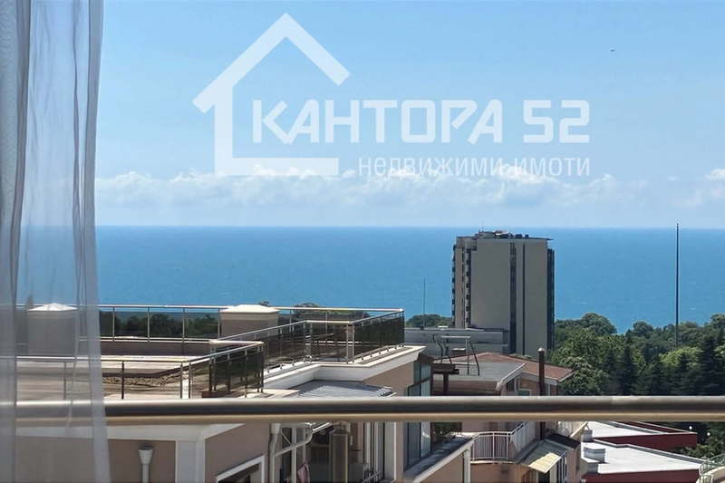 Просторен 3-стаен апартамент с паркомясто в Бриз, Варна