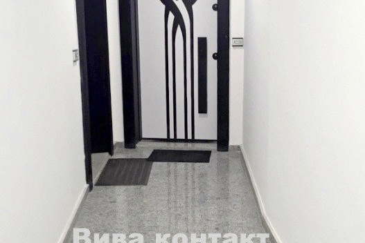 Тристаен апартамент с морска панорама в Бриз, Варна