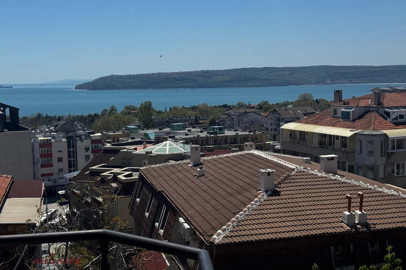 3-bedroom apartment in Varna, Briz