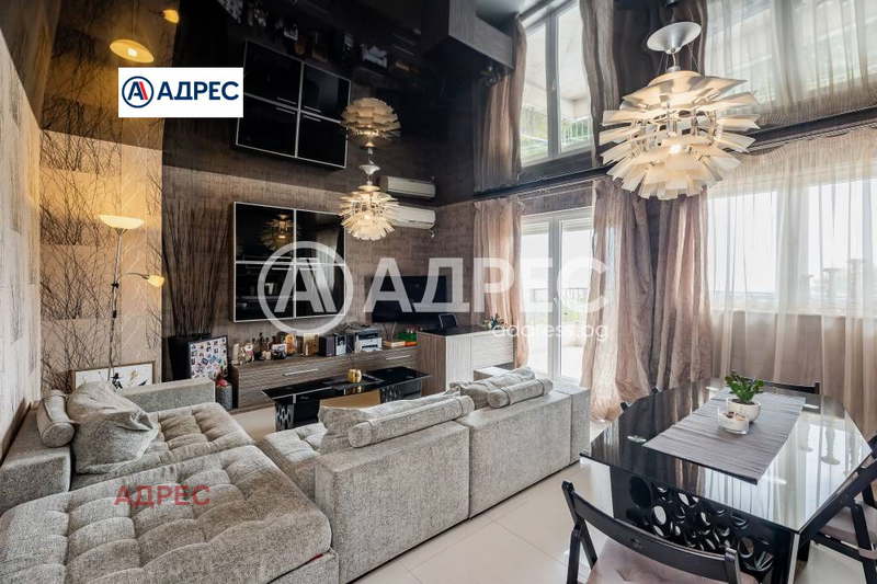 Тристаен апартамент с морска панорама в Бриз, Варна