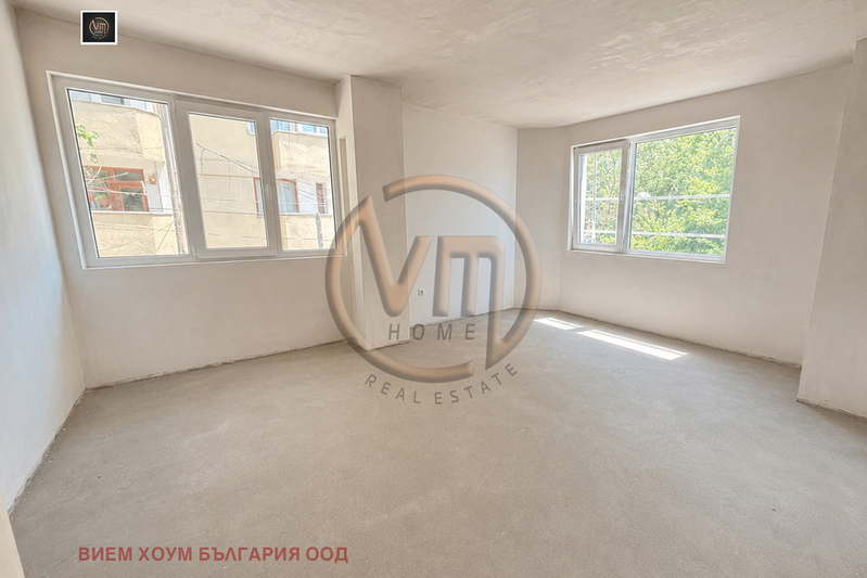3-bedroom apartment in Varna, Centyr