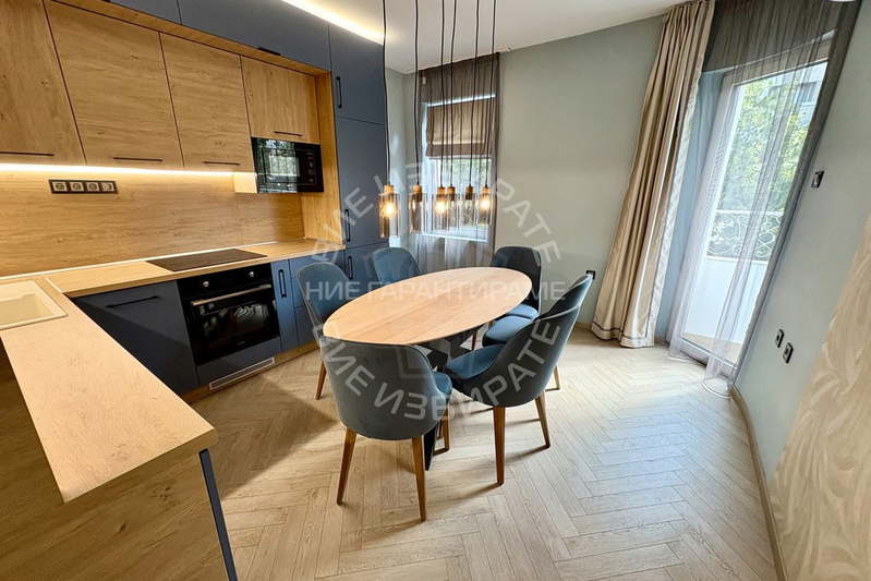 4-bedroom apartment in Varna, Centyr