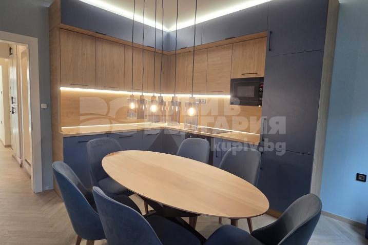 4-bedroom apartment in Varna, Centyr
