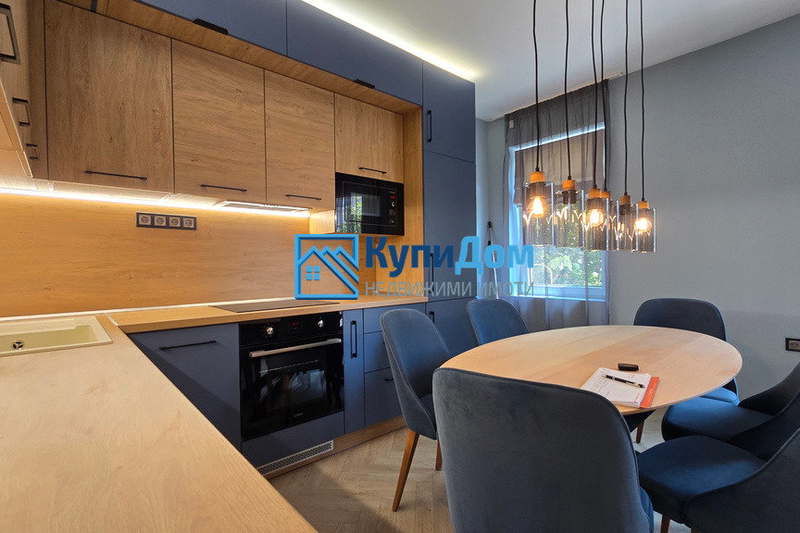 4-bedroom apartment in Varna, Centyr