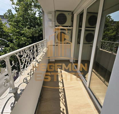 Photo 4 — 4-bedroom apartment in Varna, Centyr