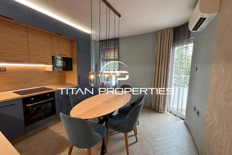 4-bedroom apartment in Varna, Centyr