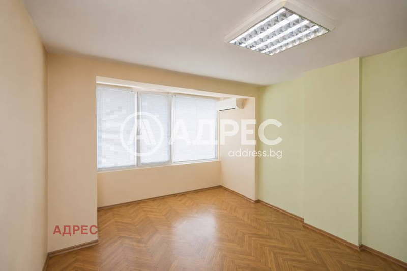 4-bedroom apartment in Varna, Centyr