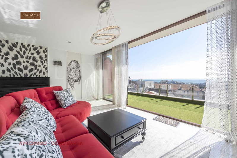 3-bedroom apartment in Varna, Centyr