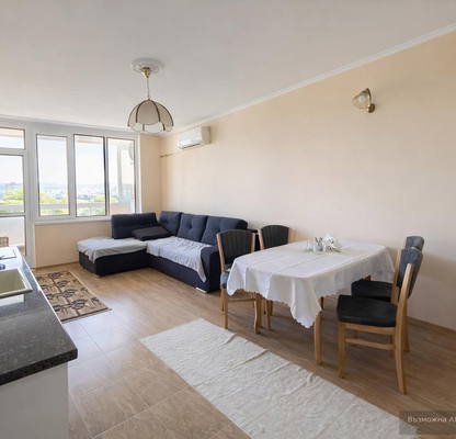 Photo 2 — 3-bedroom apartment in Varna, Centyr