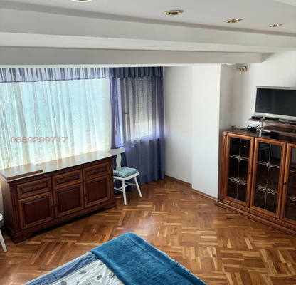 Photo 5 — 4-bedroom apartment in Varna, Chaika